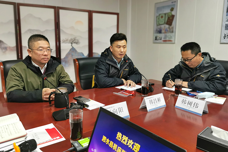 1634786219884079.jpg 【整理】泗水機(jī)床附件行業(yè)協(xié)會(huì)來(lái)訪照片L1020褚少青 (8).jpg